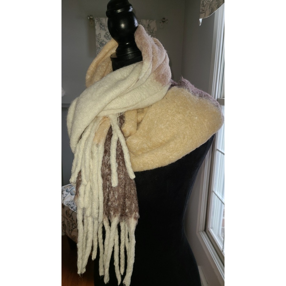 Express Soft Chunky Warm Tassel Tan Vanilla Brown Scarf‎ Wrap 72x16 w/ 6" Tassle